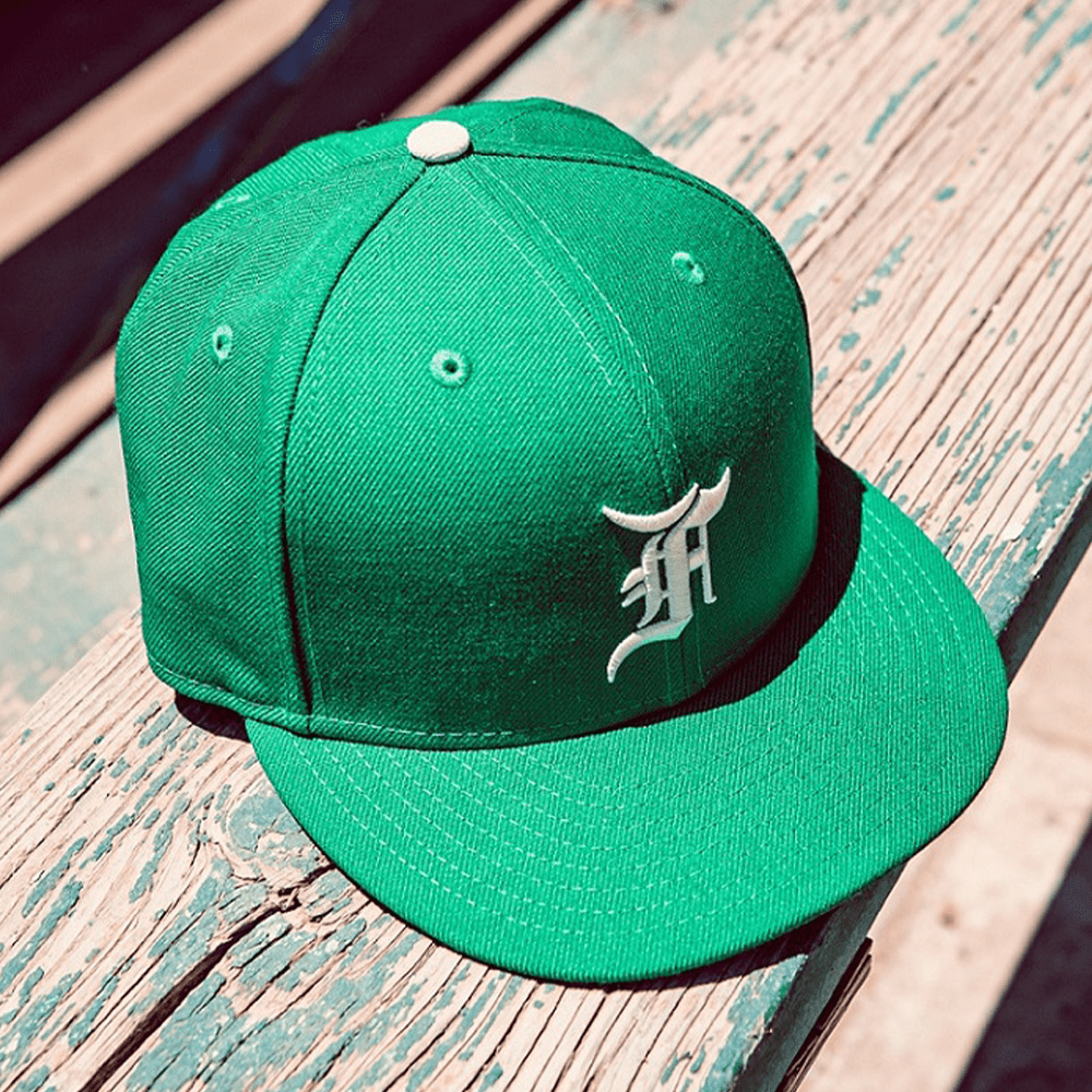 New Era X Fear of God ESSENTIALS再度重 